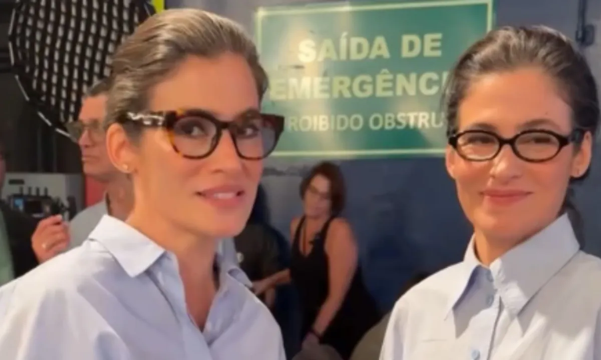 Dose dupla: Aparição rara de Renata Vasconcellos com sua irmã gêmea idêntica em gravação 'buga' a internet